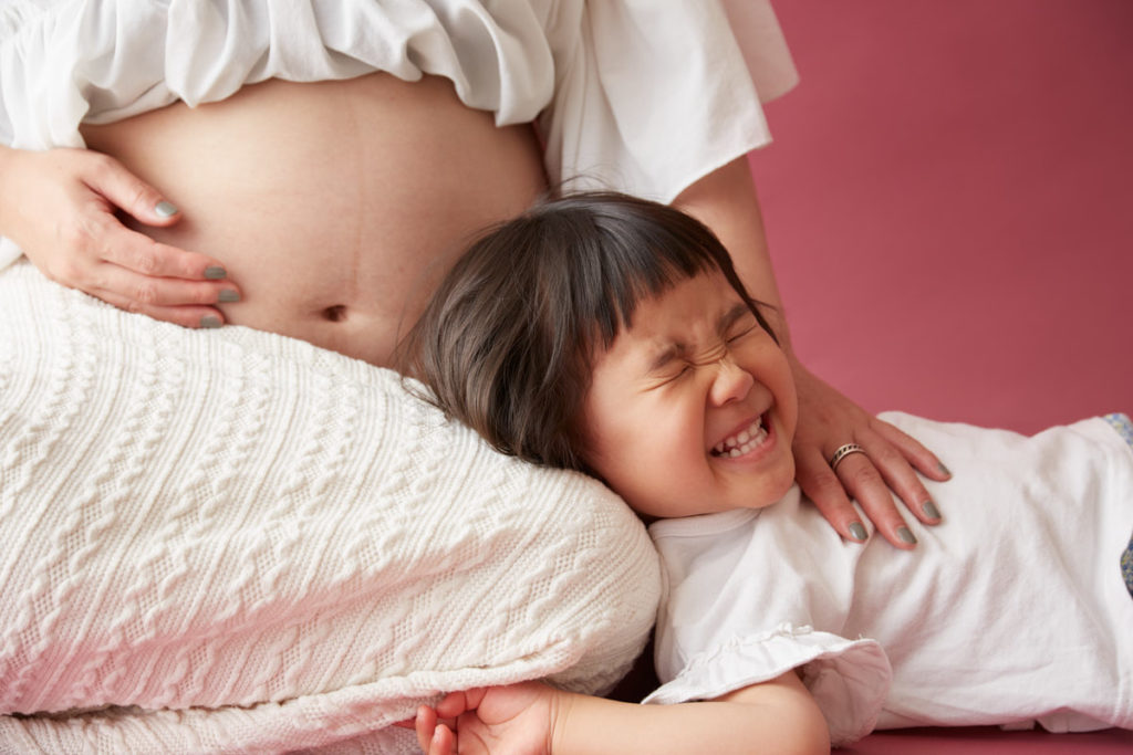 臨月のお腹とお姉ちゃんその1